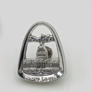 ✨3 for 25✨St. Louis Washington Memorial Silver Pin